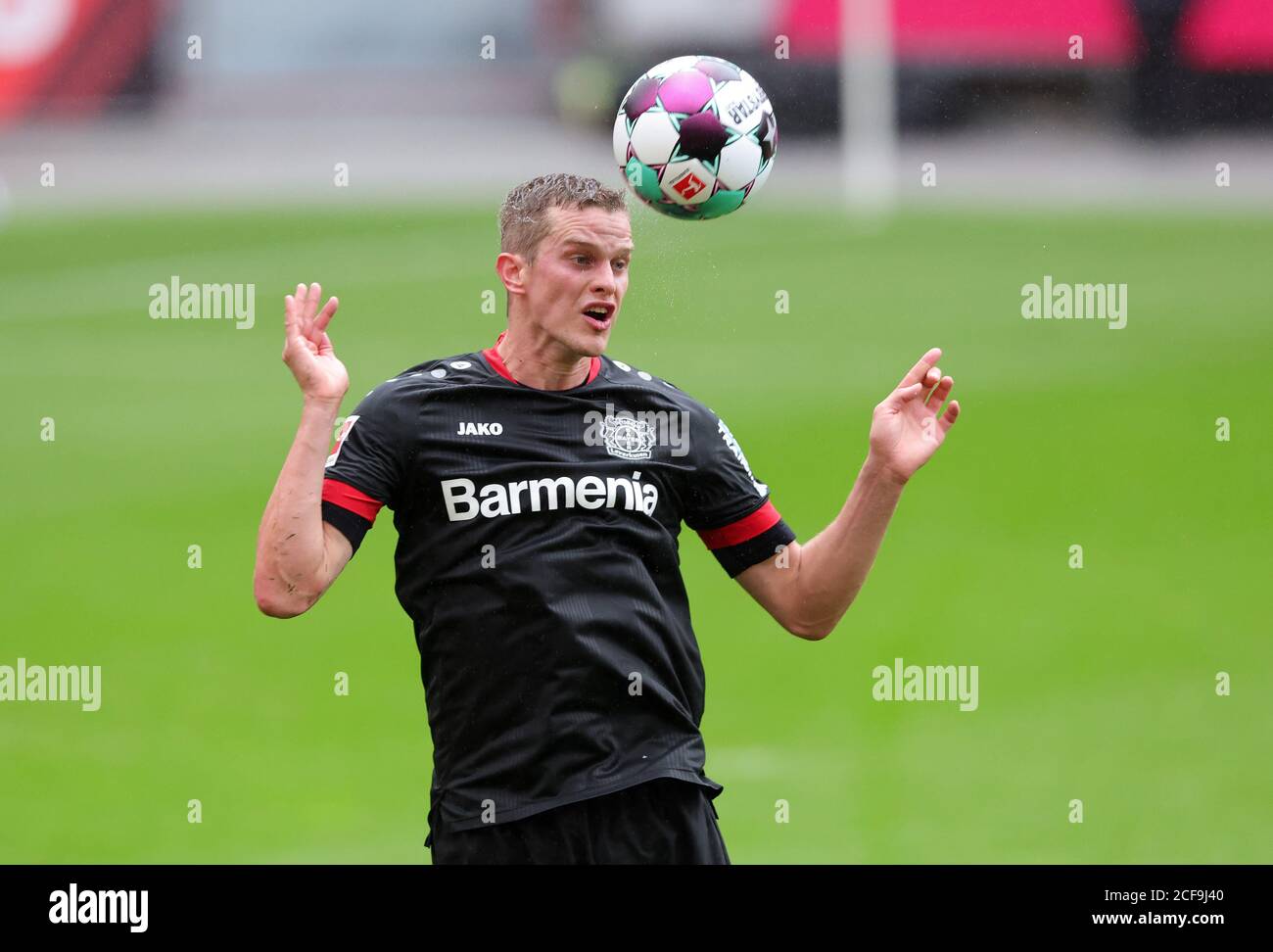 Ville de Leverkusen, Allemagne. 04th Sep, 2020. Firo: 04.09.2020, football, 1ère Bundesliga, saison 2020/2021, test match, Bayer 04 Leverkusen - RSC Anderlecht Sven BENDER, Leverkusen, header | usage Worldwide Credit: dpa/Alay Live News Banque D'Images