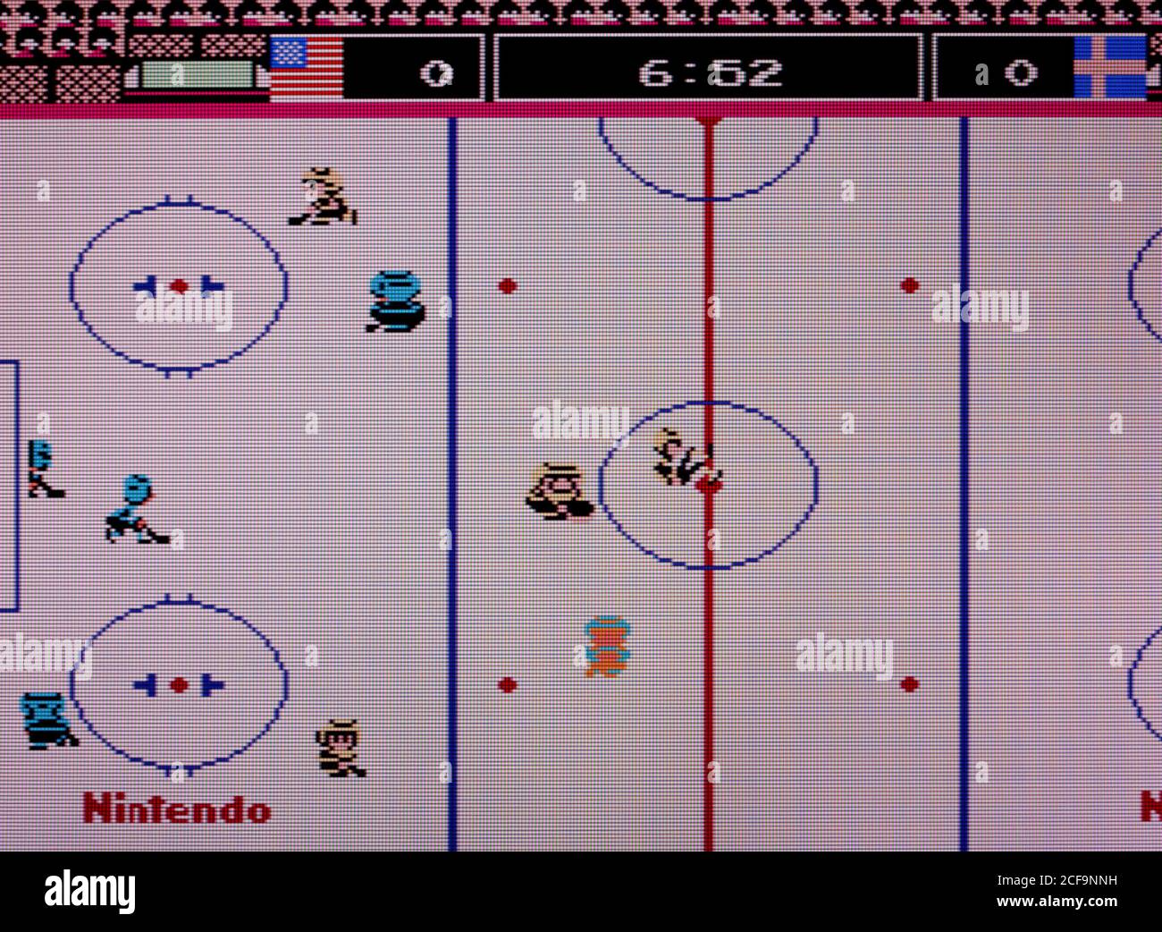 Hockey sur glace - Nintendo Entertainment System - NES Videogame - Usage éditorial uniquement Banque D'Images