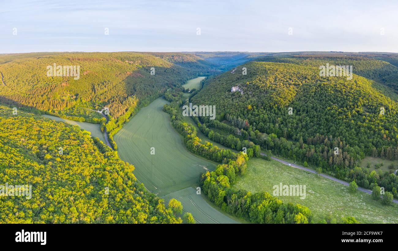 France, Côte d’Or, Réserve naturelle régionale de Val Suzon, Messigny et Vantoux, Foret Domaniale de Val Suzon (vue aérienne) // France, Côte d’Or (21), rés Banque D'Images France, Côte d’Or, Réserve naturelle régionale de Val Suzon, Messigny et Vantoux, Foret Domaniale de Val Suzon (vue aérienne) // France, Côte d’Or (21), rés Banque D'Images