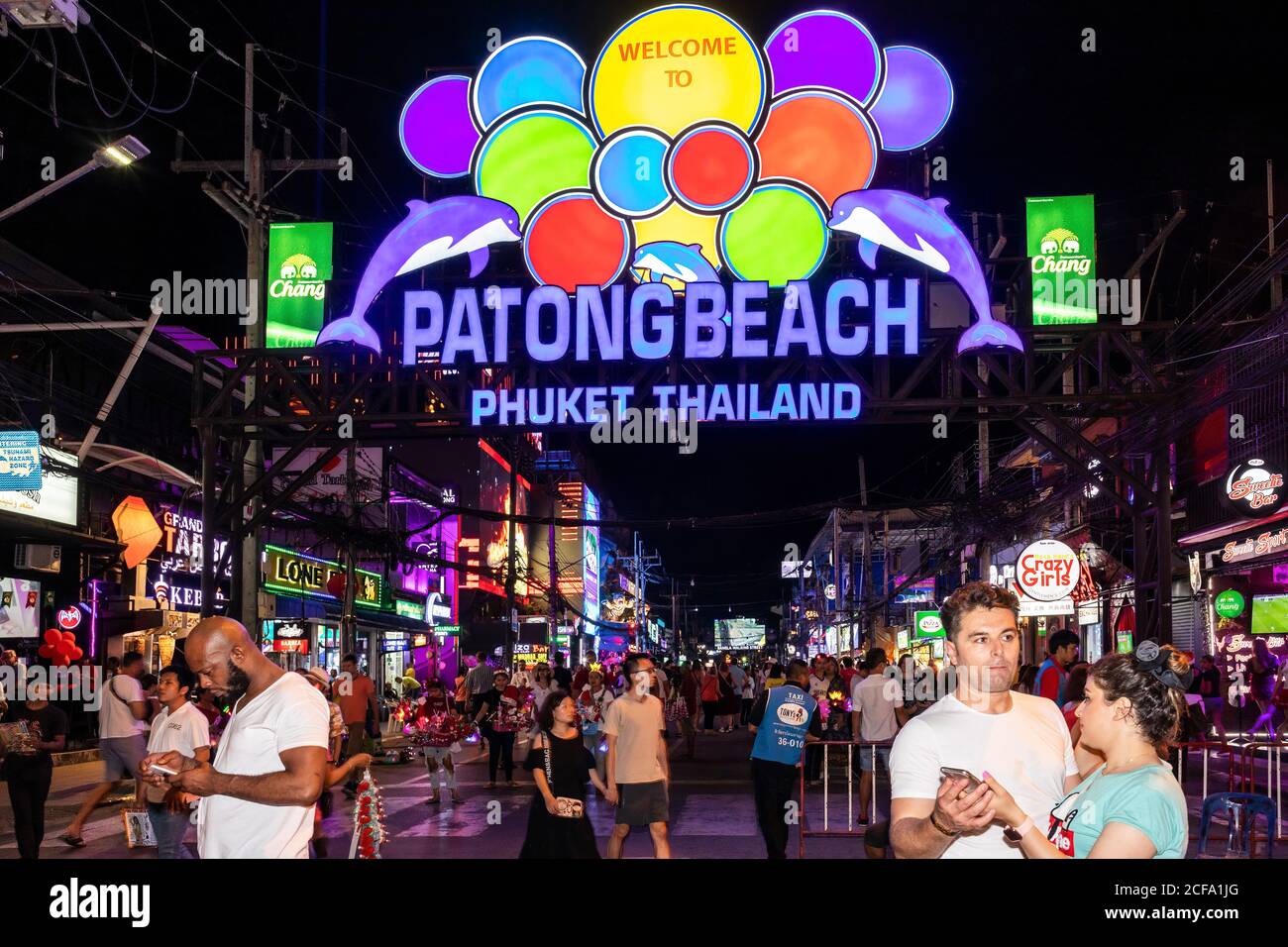 Enseigne au néon à l'entrée de la rue Bangla Road Walking Street, Patong Beach, Phuket, Thaïlande Banque D'Images