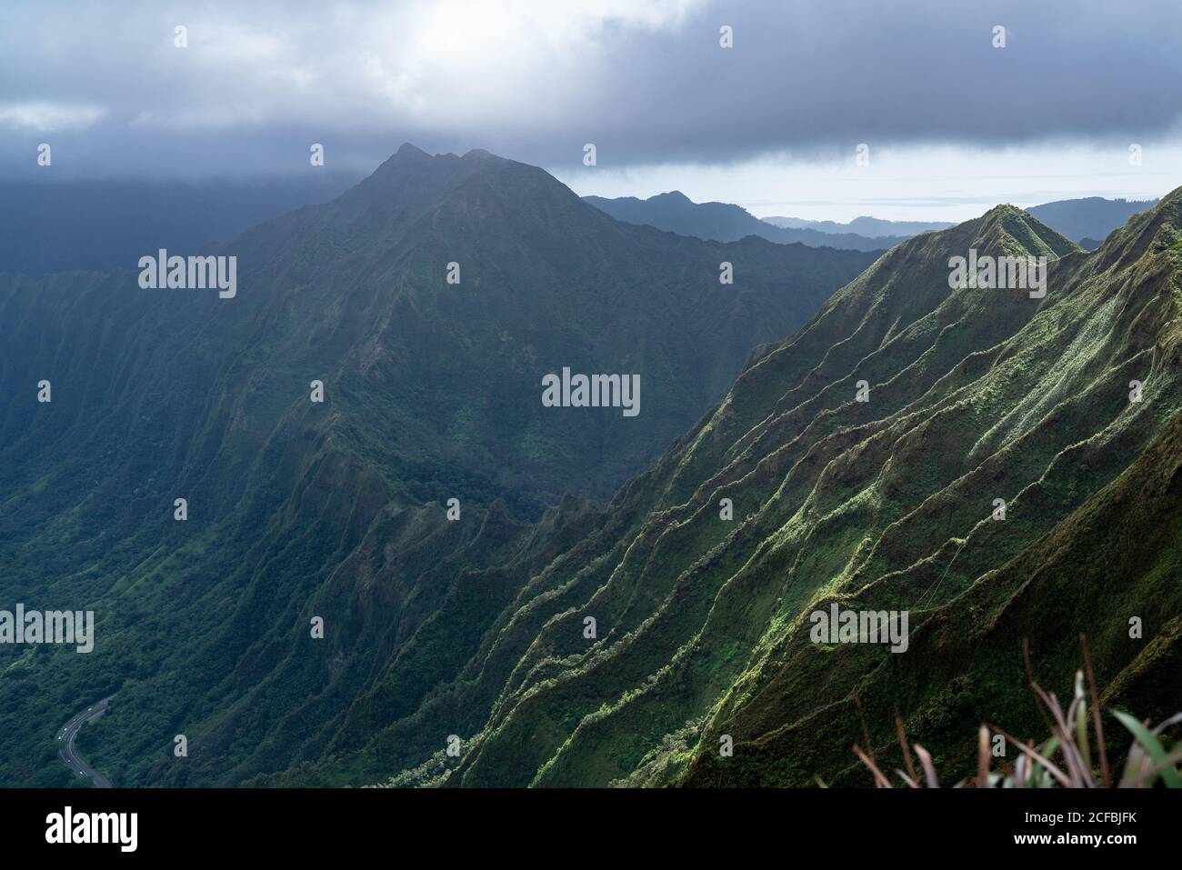 Vue sur les montagnes Ko'olau à Oahu, Hawaï Banque D'Images