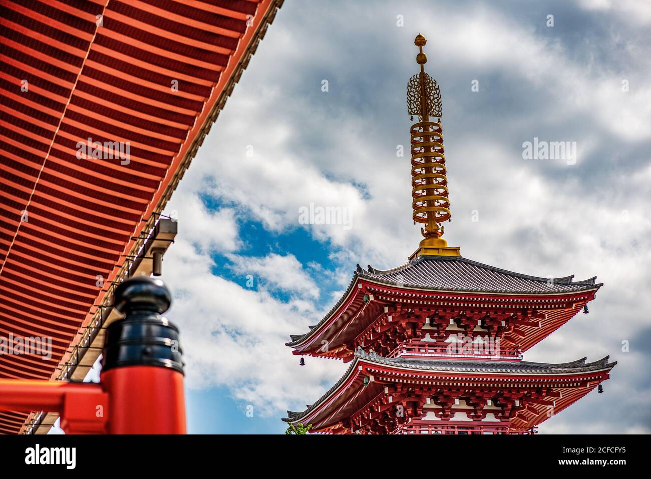 Le sommet de la pagode à Sensō-ji à Tokyo, Japon Banque D'Images