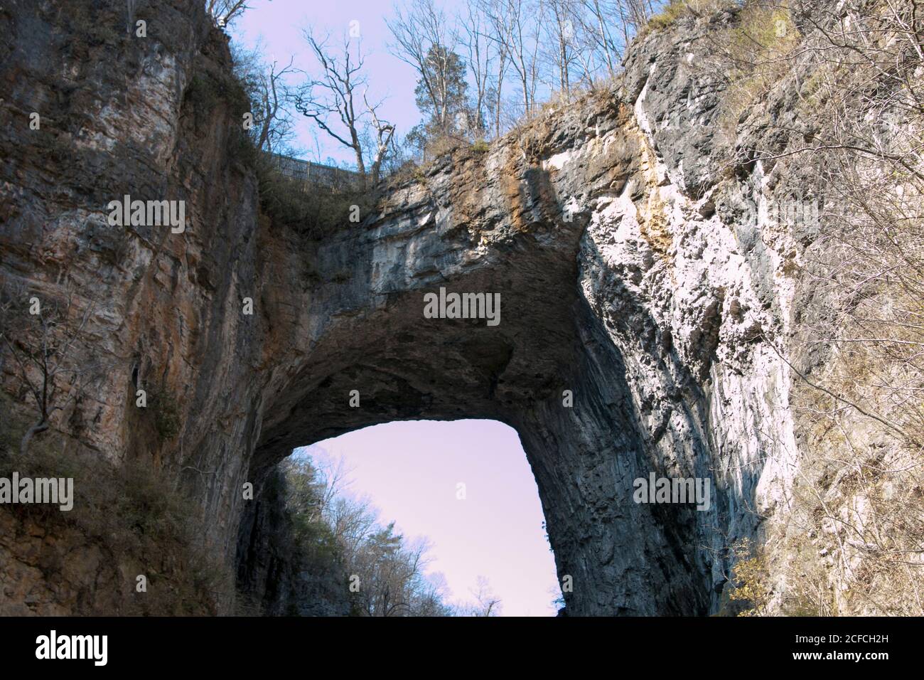 Pont naturel Pont naturel dans le comté de Rockbridge, Virginie, États-Unis Registre national des lieux historiques Banque D'Images