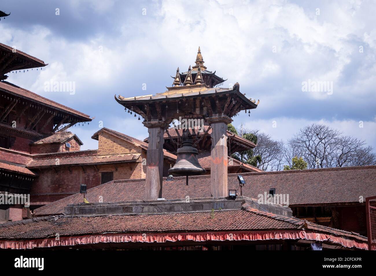 La cloche Taleju est située sur la place Patan Durbar, à Patan, au Népal, qui est l'un des sites du patrimoine mondial déclaré par l'UNESCO Banque D'Images