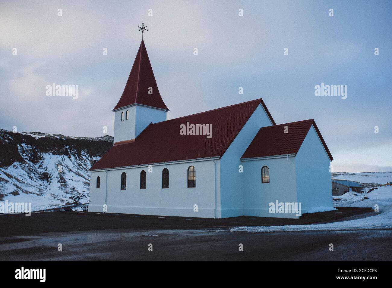 Église de Reyniscyrka à Vik y Myrdal, en Islande, en hiver Banque D'Images