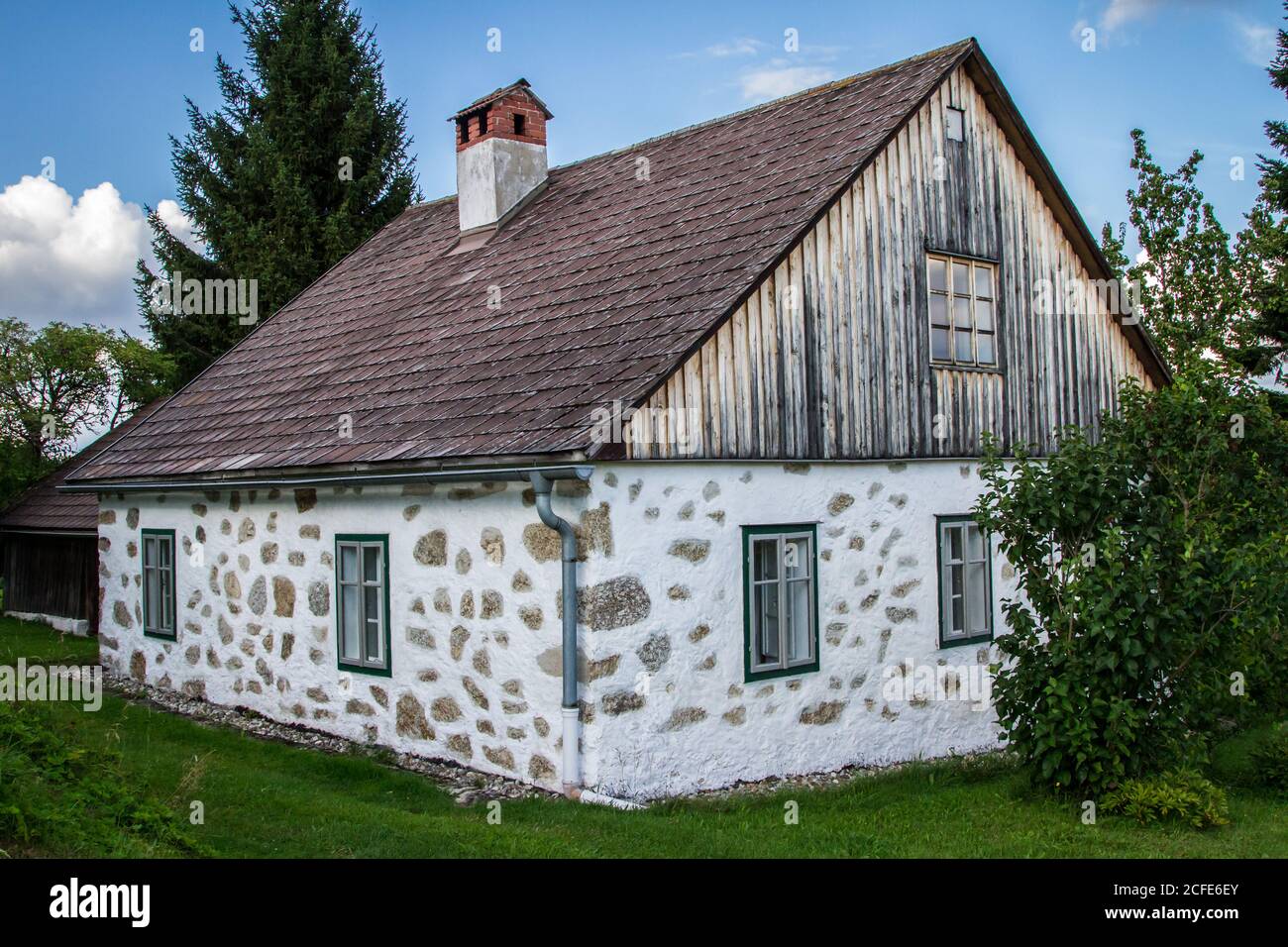 Charmante petite maison traditionnelle en pierre - randonnée autour de Karlstift, Waldviertel, Autriche Banque D'Images