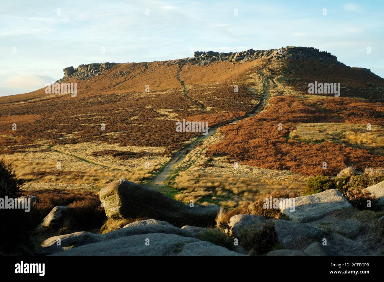 La vue de Higger Tor de Carl Wark dans le Derbyshire Peak District Banque D'Images