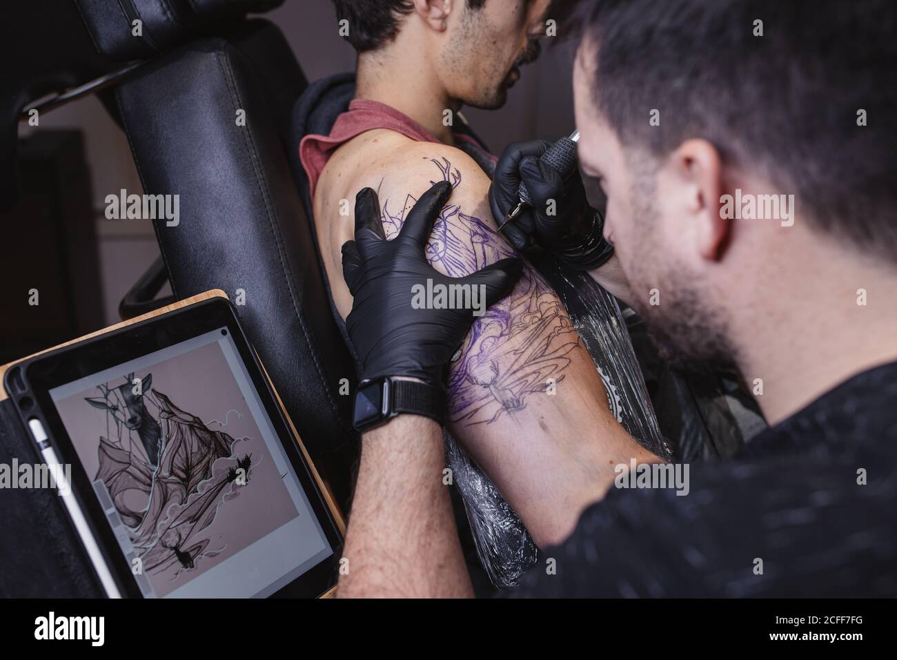 épaule de tatouage Banque de photographies et d’images à haute