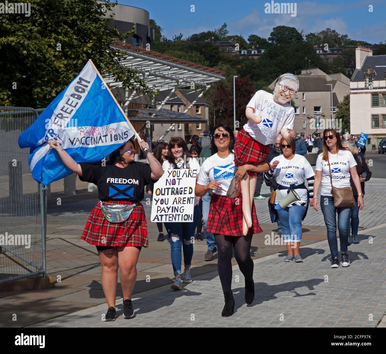 Édimbourg, Écosse, Royaume-Uni. 5 septembre 2020. Groupe « Saving Scotland », rassemblement anti-verrouillage au Parlement écossais. Des centaines de tous âges se sont retrouvés pour une manifestation paisible à Holyrood. Crédit : Arch White/Alamy Live News. Banque D'Images