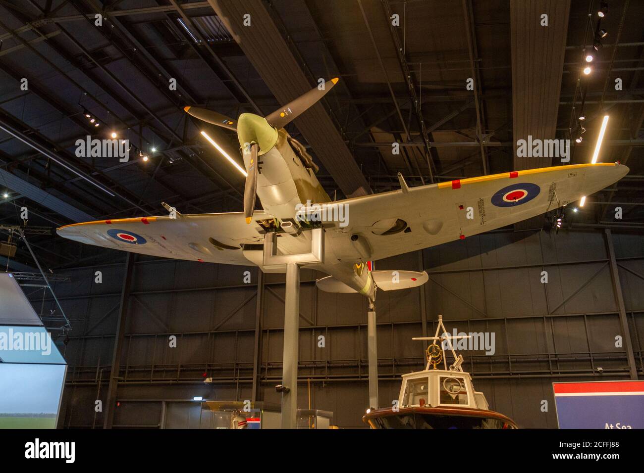 A Supermarine Spitfire Mk Vb, exposé au RAF Museum, Londres, Royaume-Uni. Banque D'Images