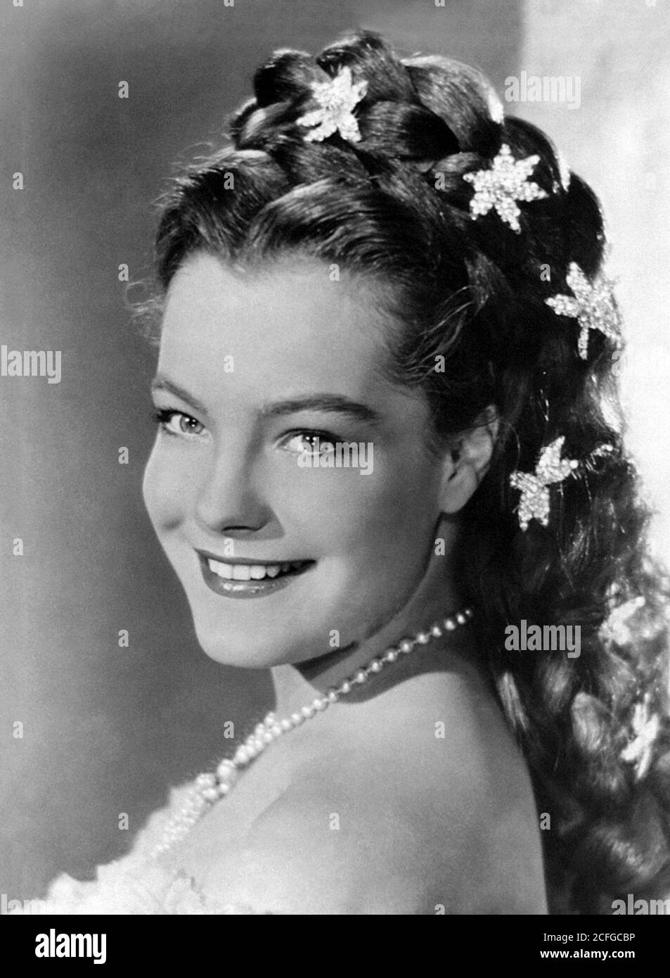 Romy Schneider (née Rosemarie Magdalena Albach, 1938-1982). Portrait de l'actrice franco-allemande Elisabeth d'Autriche dans le film 'sissi' en 1955 Banque D'Images