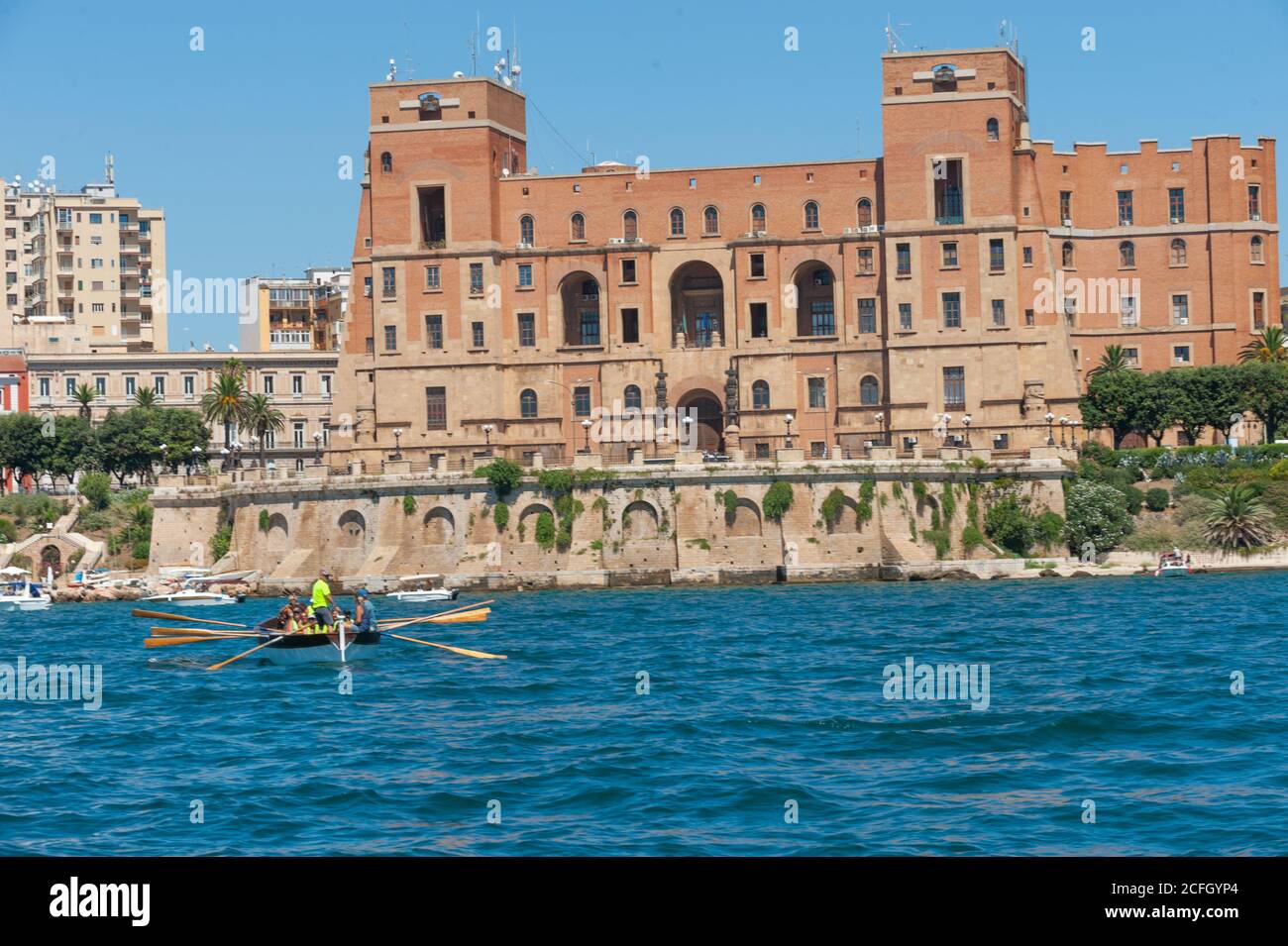 Le Palais du Gouvernement (1934) Arch. Armando Brasini, Taranto, Italie Banque D'Images