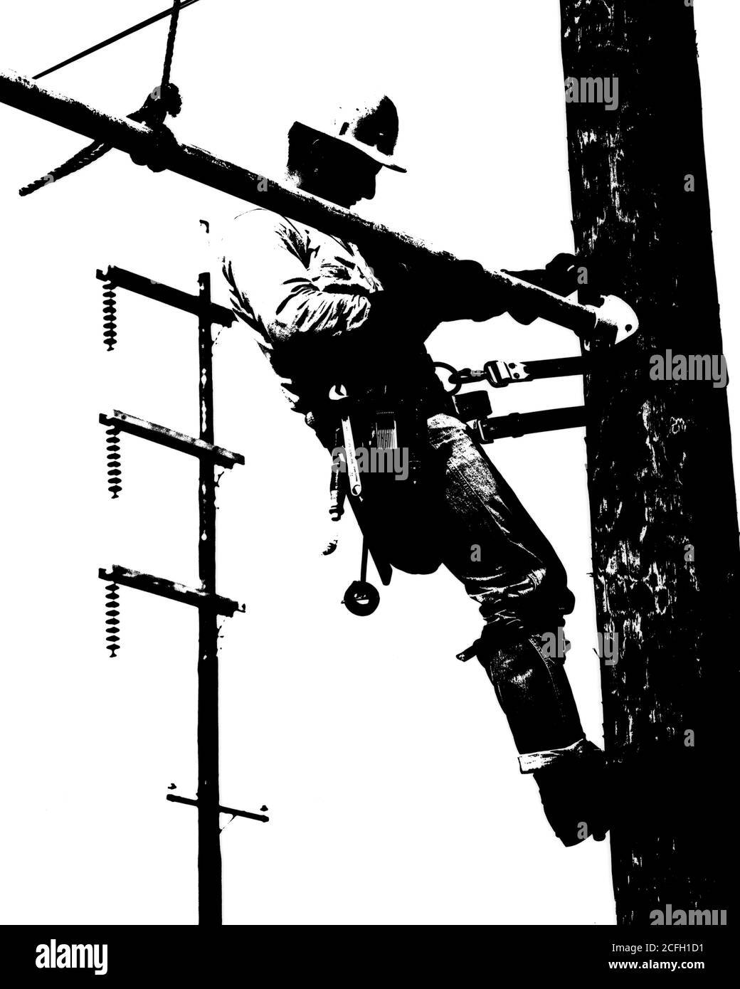 SILHOUETTE POSTÉRISÉE À CONTRASTE ÉLEVÉ DES ANNÉES 1960 D'ELECTRIC LINEMAN ON POTEAU UTILITAIRE EN BOIS FIXÉ AVEC CEINTURE DE SÉCURITÉ ET GAFFS - I6192 HAR001 COMPÉTENCES PROFESSIONNELLES HARS SERVICE CLIENT SILHOUETTED ET CARRIÈRES LES PUISSANTES PROFESSIONS DE L'EMPLOI DU TRAVAIL CONTRASTENT L'UTILITÉ ANONYME EMPLOYÉ LINEMAN A OBTENU SOLUTIONS NOIR ET BLANC HAR001 LAPOSTÉRILISÉ À L'ANCIENNE Banque D'Images