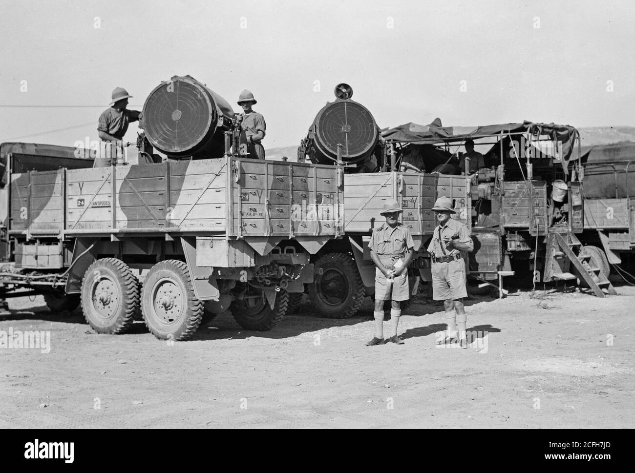 Troubles de la Palestine 1936. Feux de recherche mobiles montés sur les camions environ 1936 Banque D'Images