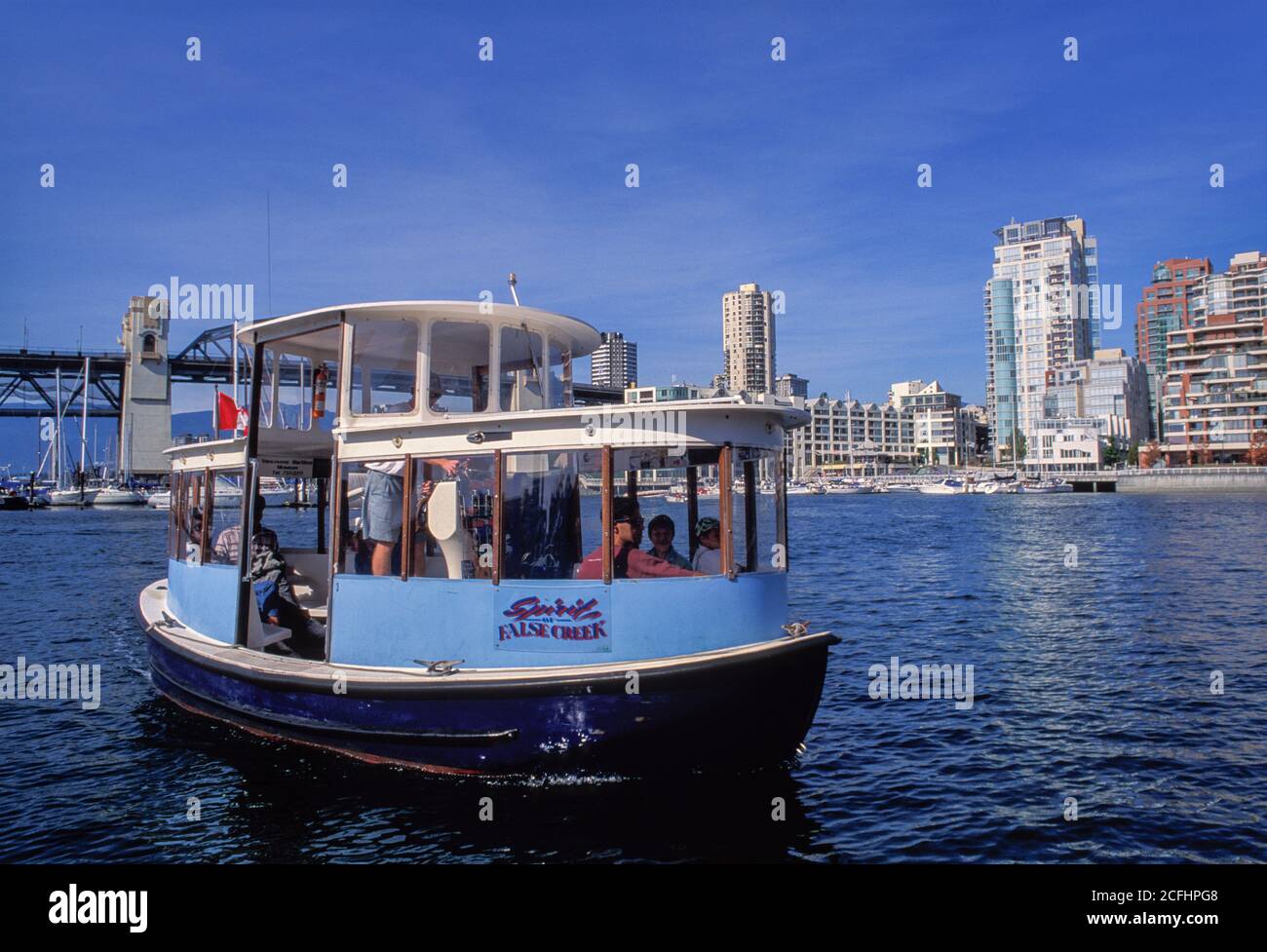 Traversier de passagers Aqua-bus sur False Creek, Vancouver (Colombie-Britannique), Canada Banque D'Images