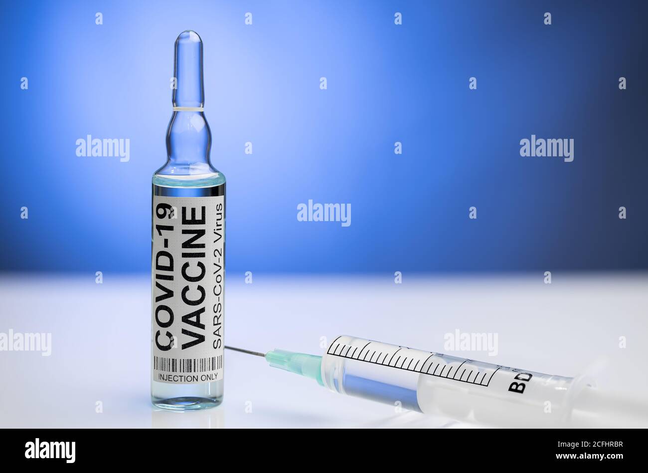 Ampoule de vaccin Covid-19 avec seringue et masque ...