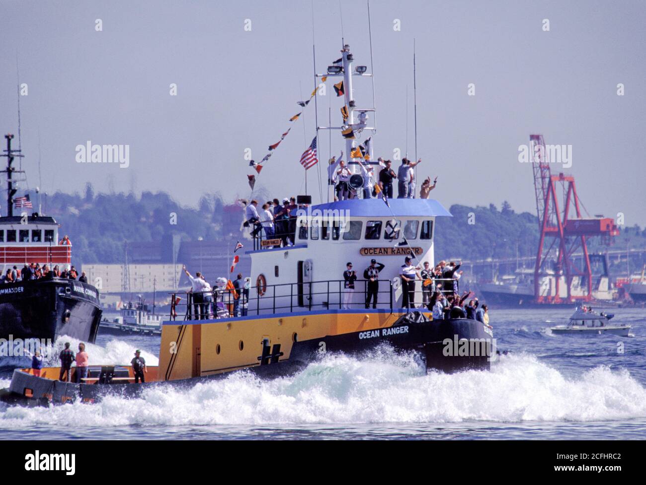 Courses de remorqueurs sur Puget Sound pendant la Maritime week, Seattle, Washington, États-Unis Banque D'Images