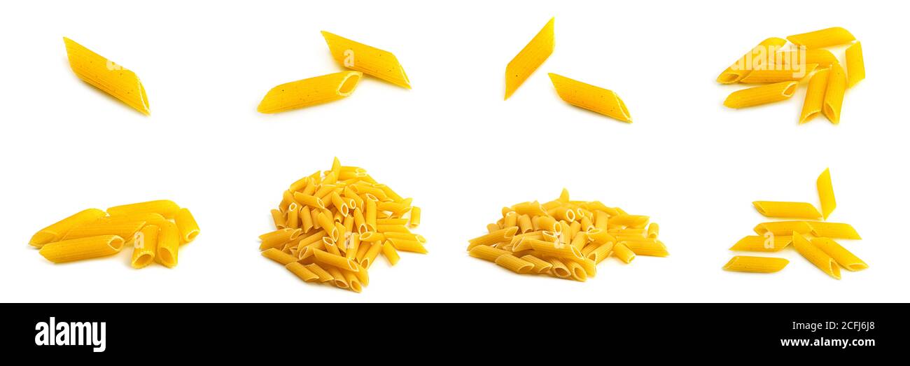 Forme brute de penne rigate de pâtes italiennes sur fond blanc. Photo de haute qualité Banque D'Images