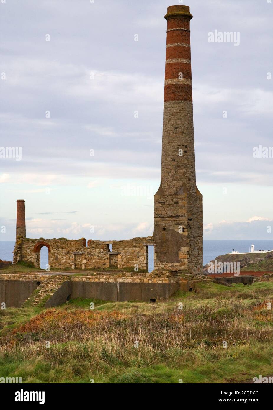 Ancienne mine d'étain au levant sur la côte nord des Cornouailles Banque D'Images