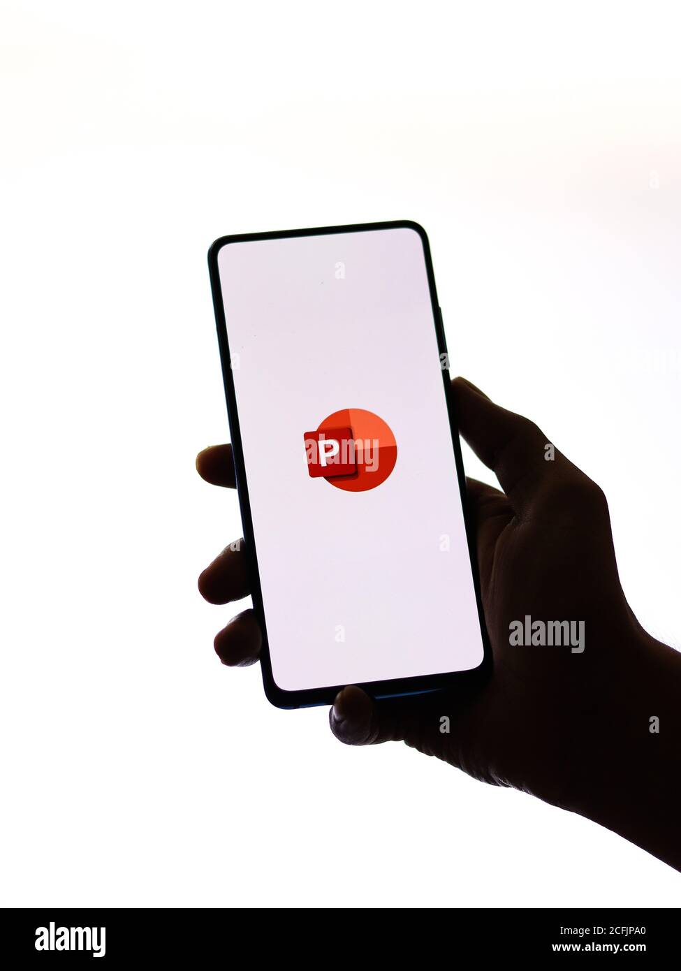 Assam, inde - 6 septembre 2020 : logo Power point sur l'écran du téléphone. Banque D'Images