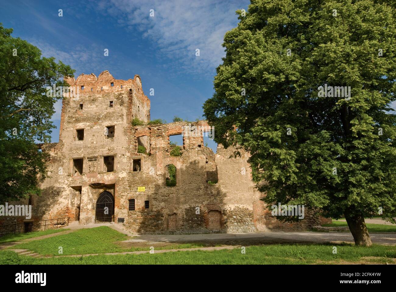 Ruines du château médiéval de Ząbkowice Śląskie dans la Basse-Silésie, Pologne Banque D'Images