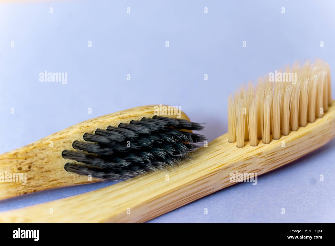Brosses à dents en bambou Banque D'Images