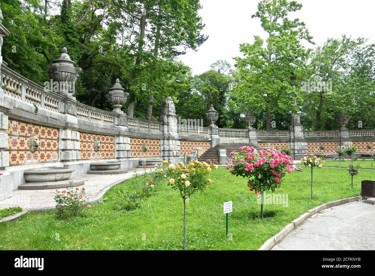 MASSANDRA, CRIMÉE, RUSSIE - JUIN 09.2015 Parc Massandra Palace. Branche Palais d'Alupka et Parc Musée-réserve. Banque D'Images