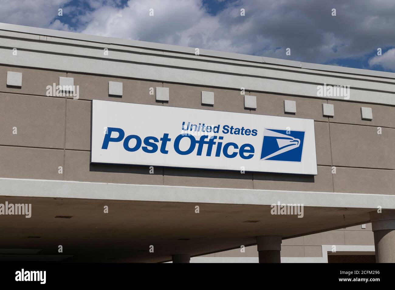 Tolède - Circa septembre 2020 : bureau de poste USPS. L'USPS est responsable de la livraison du courrier et du service postal. Banque D'Images