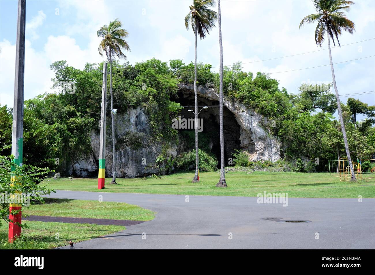 grotte dans la ville tropicale de porto rico connue sous le nom de loiza. Banque D'Images