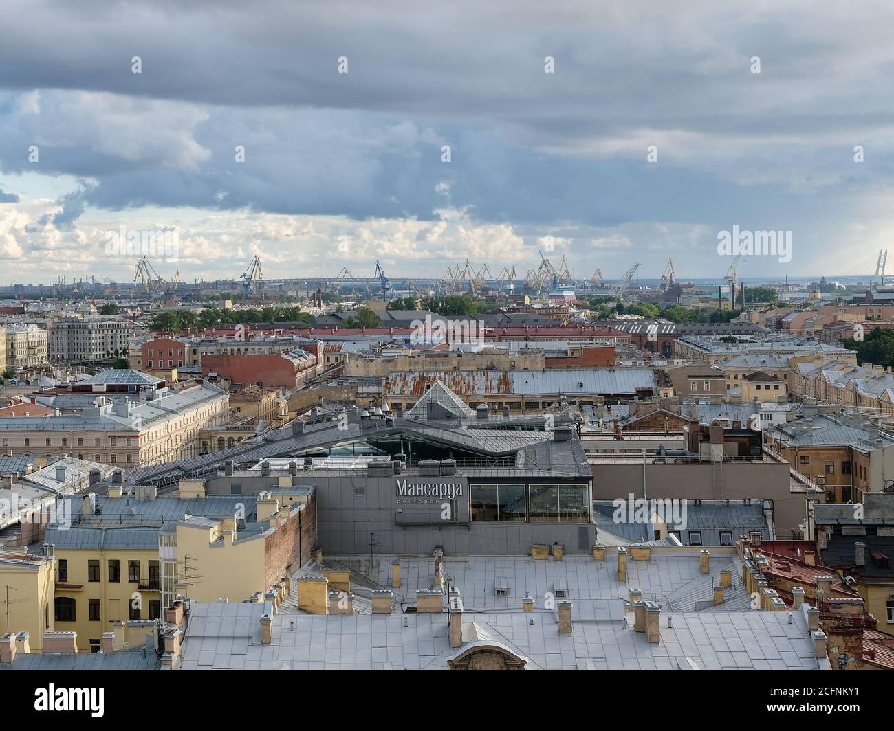 Vue aérienne de Saint-Pétersbourg depuis la Colonnade de la cathédrale Saint-Isaac en été, Russie Banque D'Images