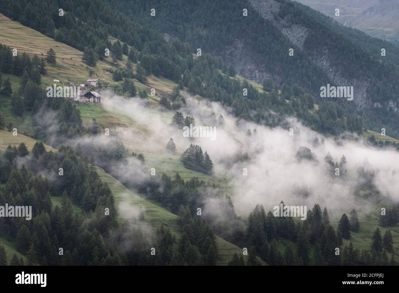 La beauté des montagnes italiennes, du Piémont et des Alpes Banque D'Images