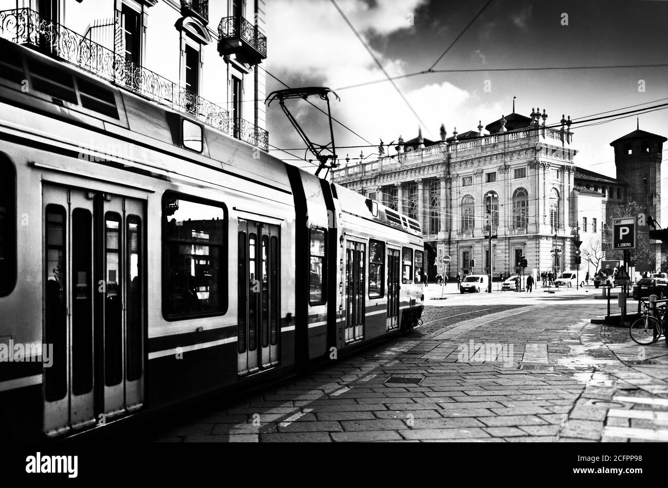 Le tramway coloré de Turin, Italie Banque D'Images