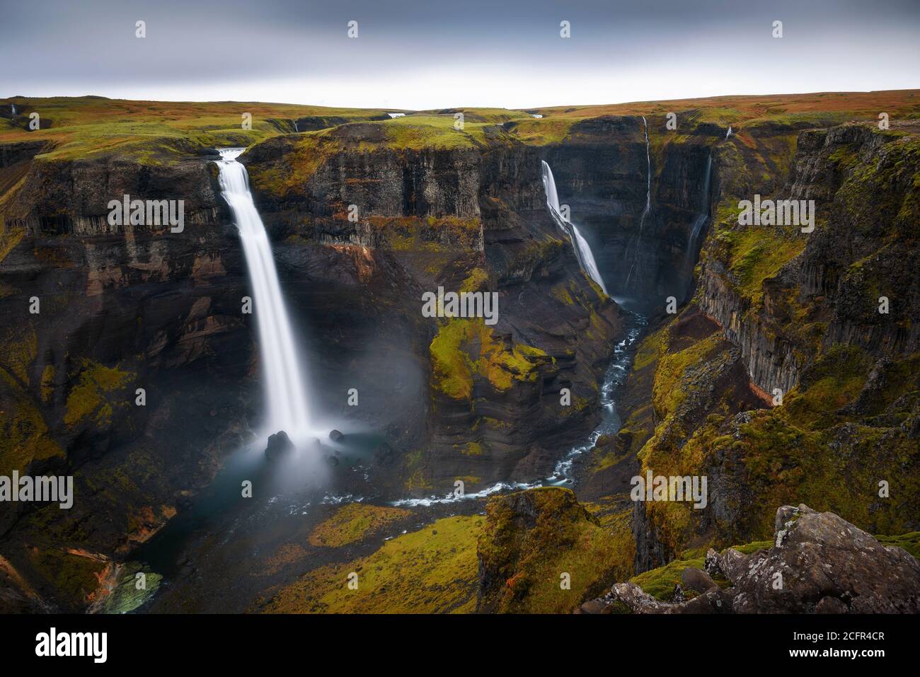 Chutes d'eau de Haifoss et Granni en Islande Banque D'Images