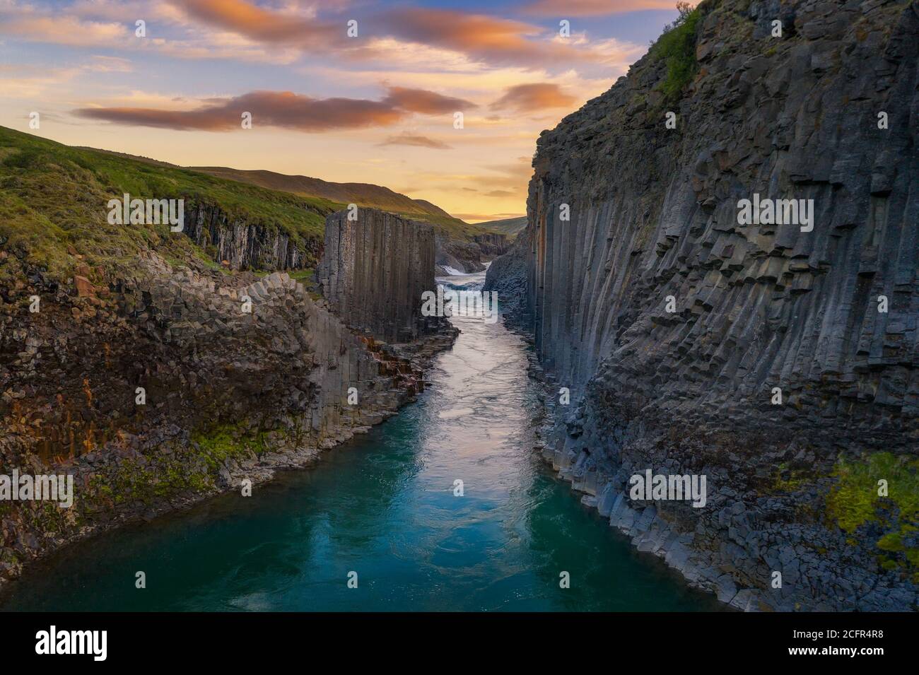 Studlagil Canyon dans l'est de l'Islande au coucher du soleil Banque D'Images