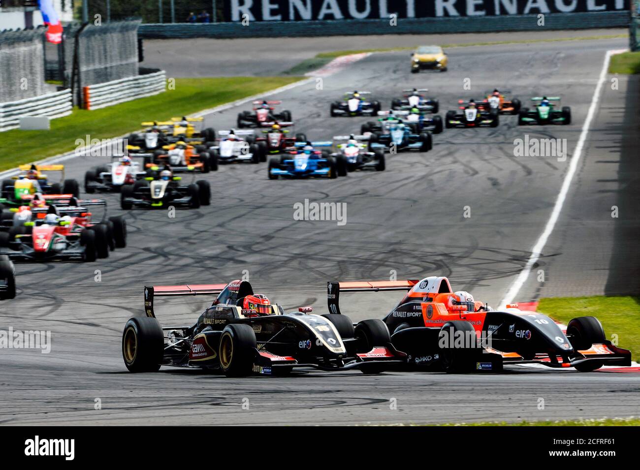 MOTORSPORT - WORLD SERIES BY RENAULT 2013 - MOSCOW RACEWAY (RUS) - 21 TO 23/06/2013 - PHOTO ERIC VARGIOUL / DPPI - 10 GASLY PIERRE (FRA) - TECH 1 RACING - FORMULE RENAULT 2.0 - ACTION 15 OCON ESTEBAN (FRA) - ART JUNIOR TEAM - FORMULE RENAULT 2.0 - ACTION Crédit : LM/DPPI/DPPI/Eric Vargiolu/Alay Live News Banque D'Images