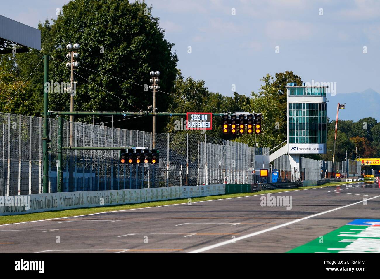 Drapeau rouge pendant la Formule 1 Gran Premio Heineken d'italia 2020, 2020 Grand Prix d'Italie, du 4 au 6 septembre 2020 sur l'Autodromo Nazionale di M. Banque D'Images