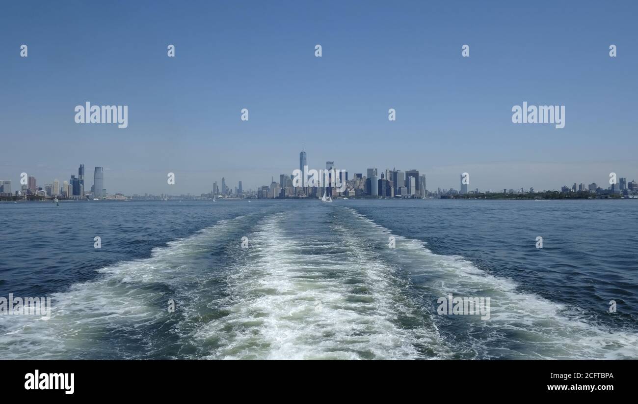 Gratte-ciels du quartier financier de New York photographiés depuis le ferry de Staten Island Banque D'Images