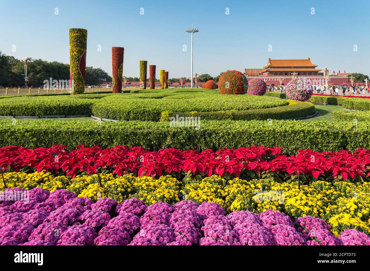 Pékin / Chine - 27 septembre 2014 : exposition de fleurs colorées installée sur la place Tiananmen à Pékin avant une fête nationale, le jour national du TH Banque D'Images