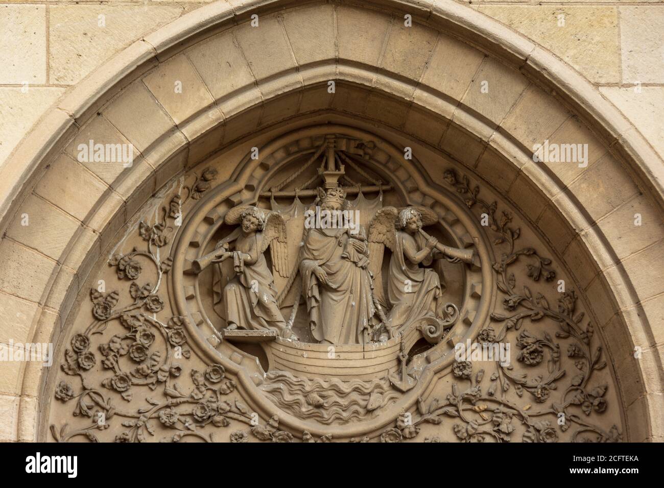 Portail de l'église notre-Dame-de-Boulogne, également connue sous le nom de notre-Dame-des-menus, Boulogne-Billancourt, France Banque D'Images
