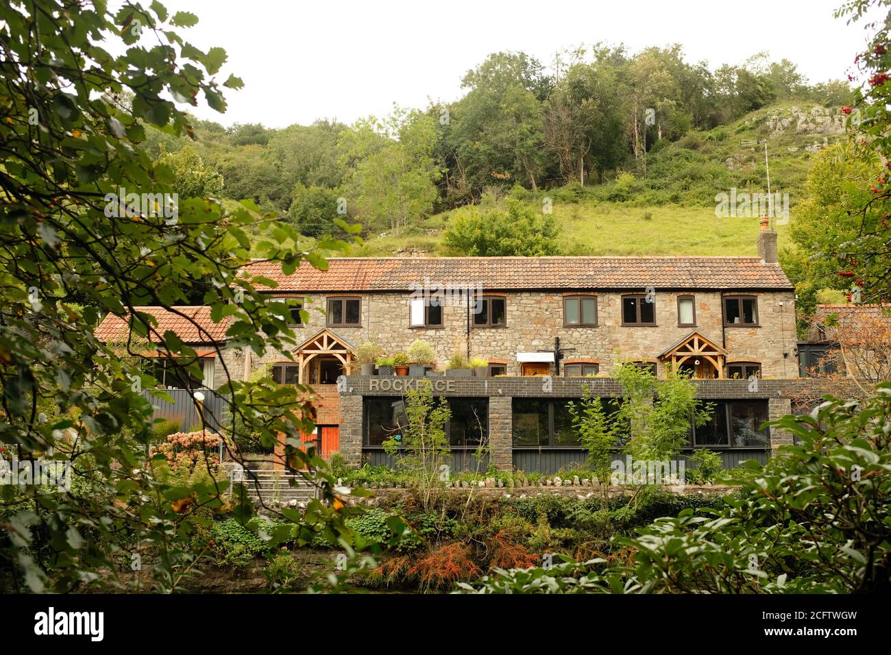 Septembre 2020 - magasins et entreprises à Cheddar gorge, la plus grande gorge du Royaume-Uni Banque D'Images