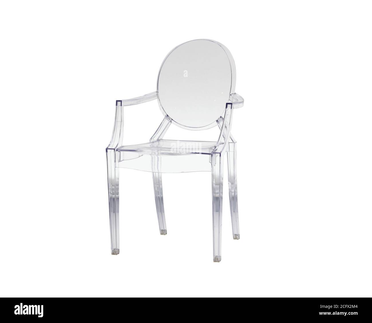 Chaise en polycarbonate translucide sur fond blanc Banque D'Images