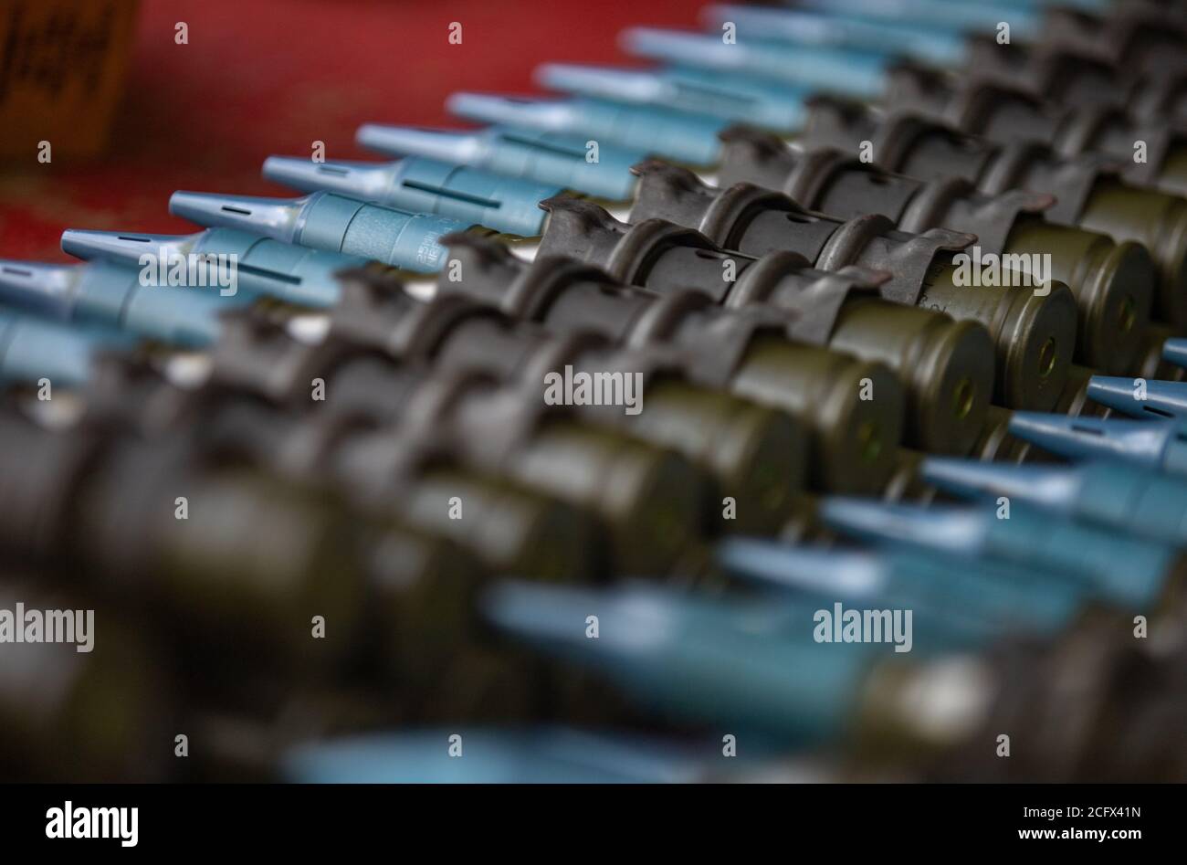 Les Marines des États-Unis avec le bataillon de remise en état en 2d légère Armored participent à la compétition Top Gun au Camp Lejeune, en Caroline du Nord, le 3 septembre 2020. La compétition implique les hommes d'équipage de véhicules les plus qualifiés sur une gamme avec des positions cibles randomisées, utilisant tous les systèmes d'armes natifs du véhicule blindé léger 25. (É.-U. Photo du corps marin par lance Cpl. Brian Bolin Jr.) Banque D'Images