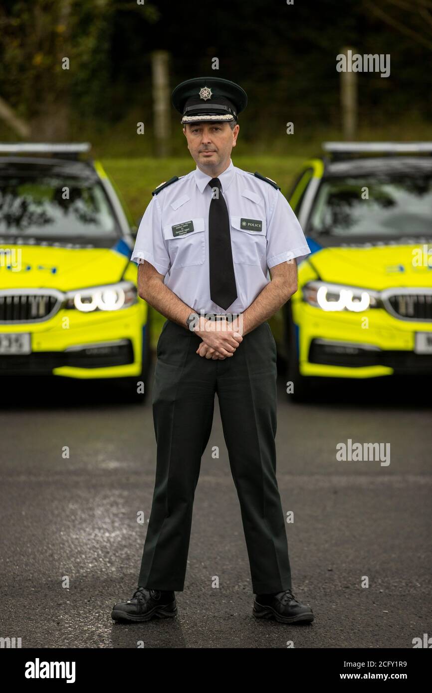 Le chef adjoint temporaire Jonathan Roberts assiste au lancement par l'INFP de la nouvelle équipe d'interception de reconnaissance automatique des plaques d'immatriculation (ANPR) à Lisburn. Banque D'Images