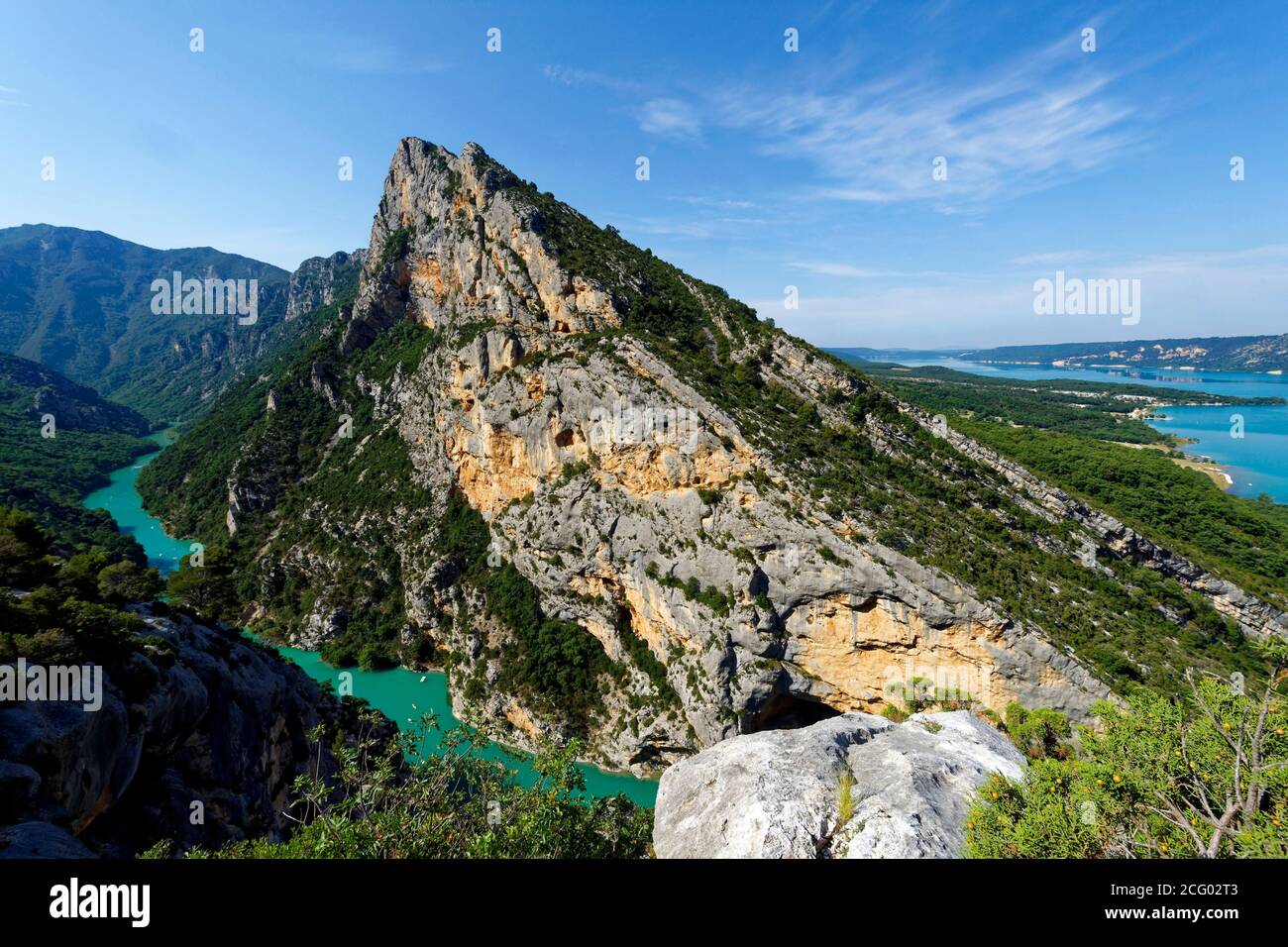 France, Alpes de haute-Provence, réserve naturelle régionale du Verdon, Grand Canyon du Verdon, rivière du verdon et lac Sainte Croix vu du Belveder Banque D'Images