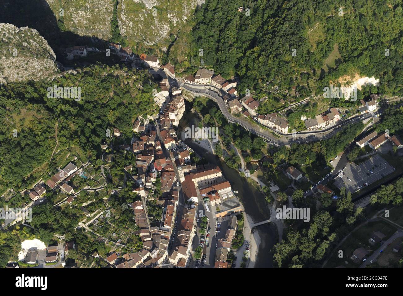 France, Isère, Pont-en-Royans à la limite du Parc naturel régional du Vercors (vue aérienne) Banque D'Images