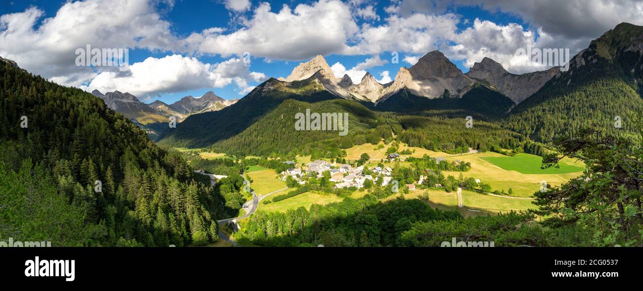 France, Drôme, Parc naturel régional du Vercors, vallée de Jarjatte, village de Jarjatte Banque D'Images