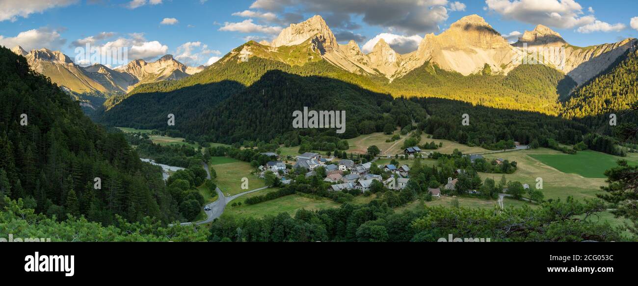France, Drôme, Parc naturel régional du Vercors, vallée de Jarjatte, village de Jarjatte Banque D'Images