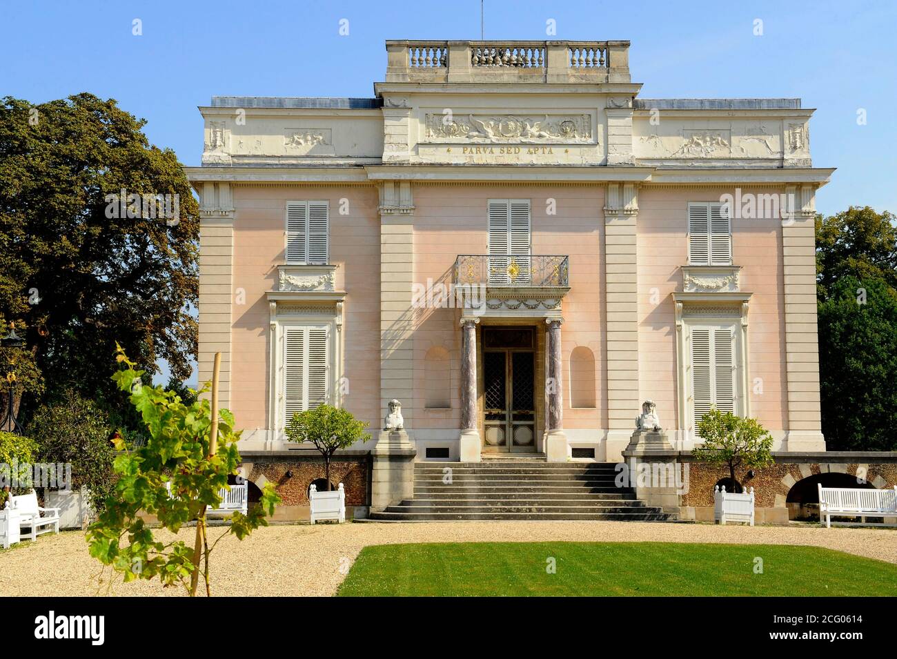 France, Paris, le Bois de Boulogne, le château du parc Bagatelle Banque D'Images