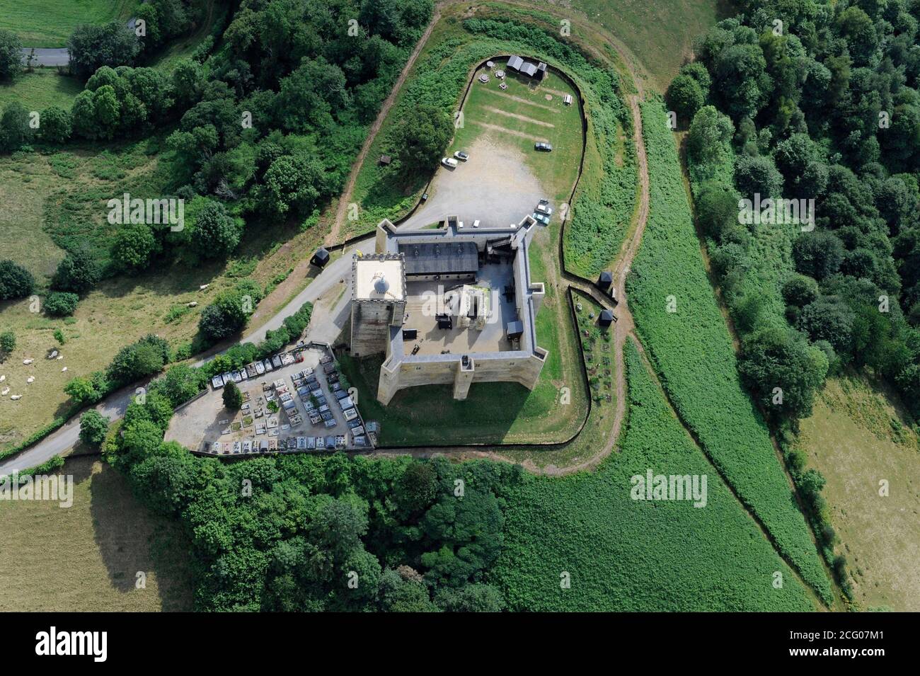 France, Hautes Pyrénées, château de Mauvezin (vue aérienne) Banque D'Images