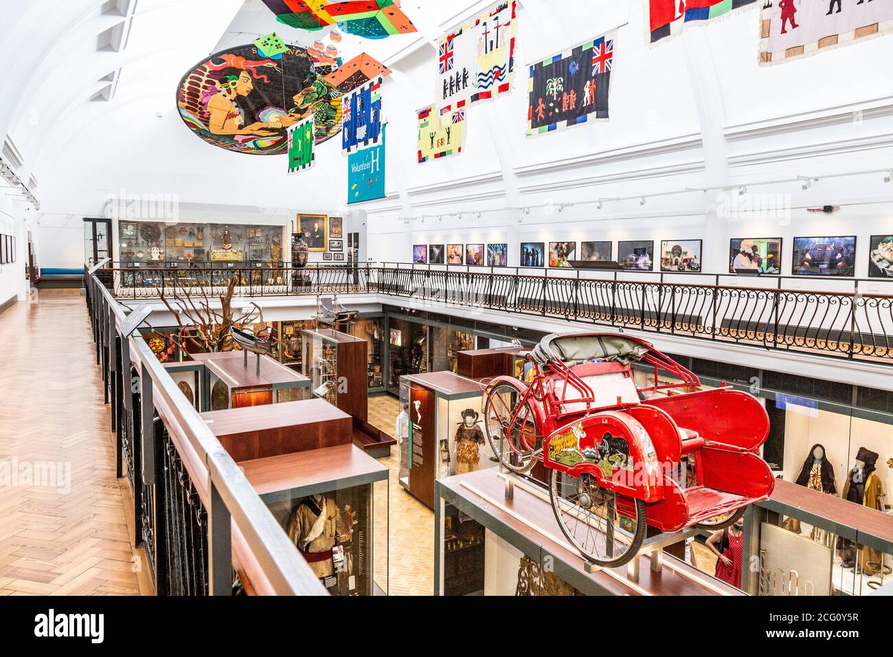 Galerie Interior of the World, Horniman Museum, Londres, Royaume-Uni Banque D'Images